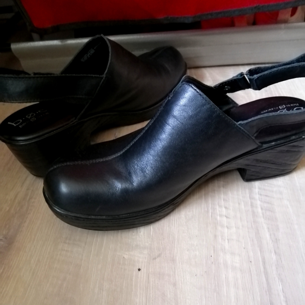 Black, leather shoes SZ 10